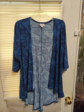 LuLaRoe Lindsay kimono Cardigan